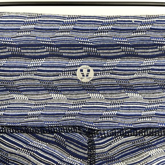 Lululemon Wunder Under Crop High Rise 22" Space Dye Twist Sapphire Blue Size 4 - Picture 5 of 6